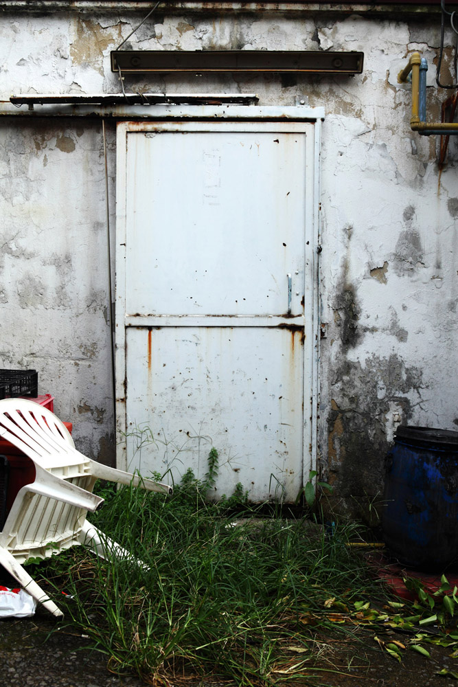 Singapore photographer | Singapore documentary photographer | Door images |